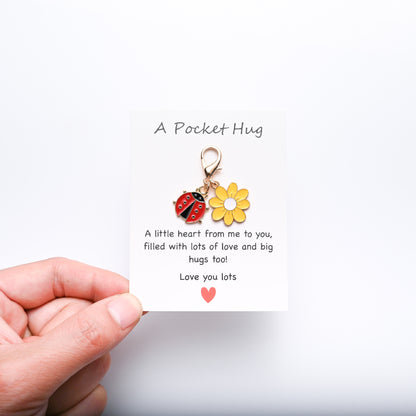 ✨Crafted by Hand-20 Sets Hug Favors(🦋Butterfly, Ladybird, Flower, Bee)