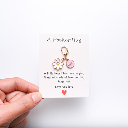 ✨Crafted by Hand-20 Sets Hug Favors(🦋Butterfly, Ladybird, Flower, Bee)