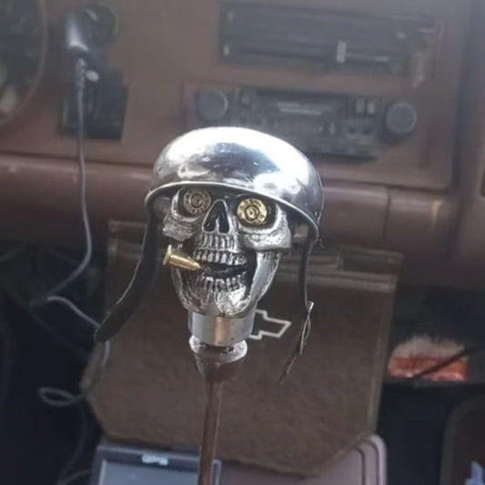 🔥LAST 4 HOURS 57% OFF -☠️Skull Soldier Grip - Handcrafted Gear Knob