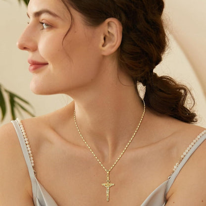 Sculpted Detail Crucifix Pendant
