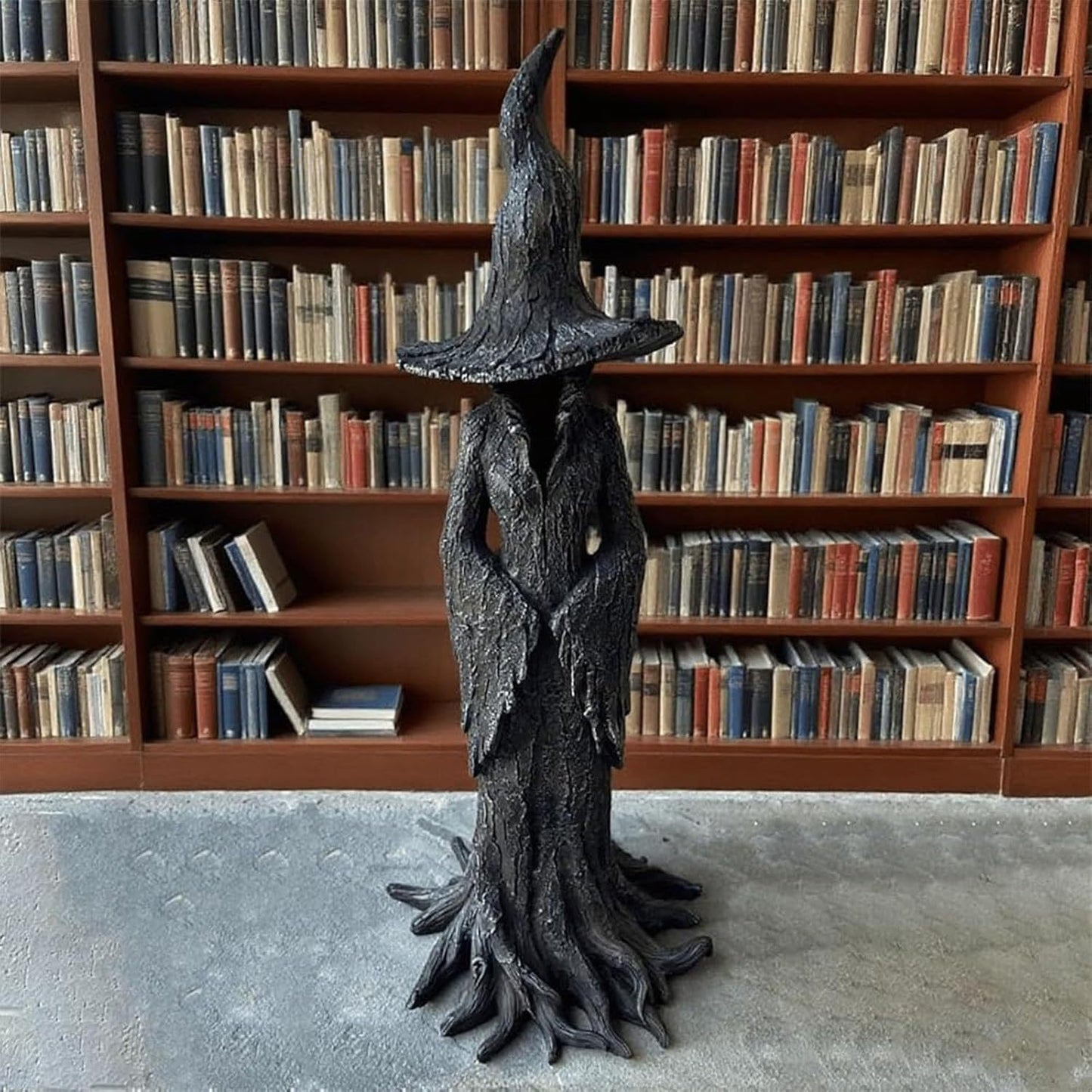 🧙‍♀️💫Hand-Painted Enchanting Witch Statue: The Guardian of Your Home