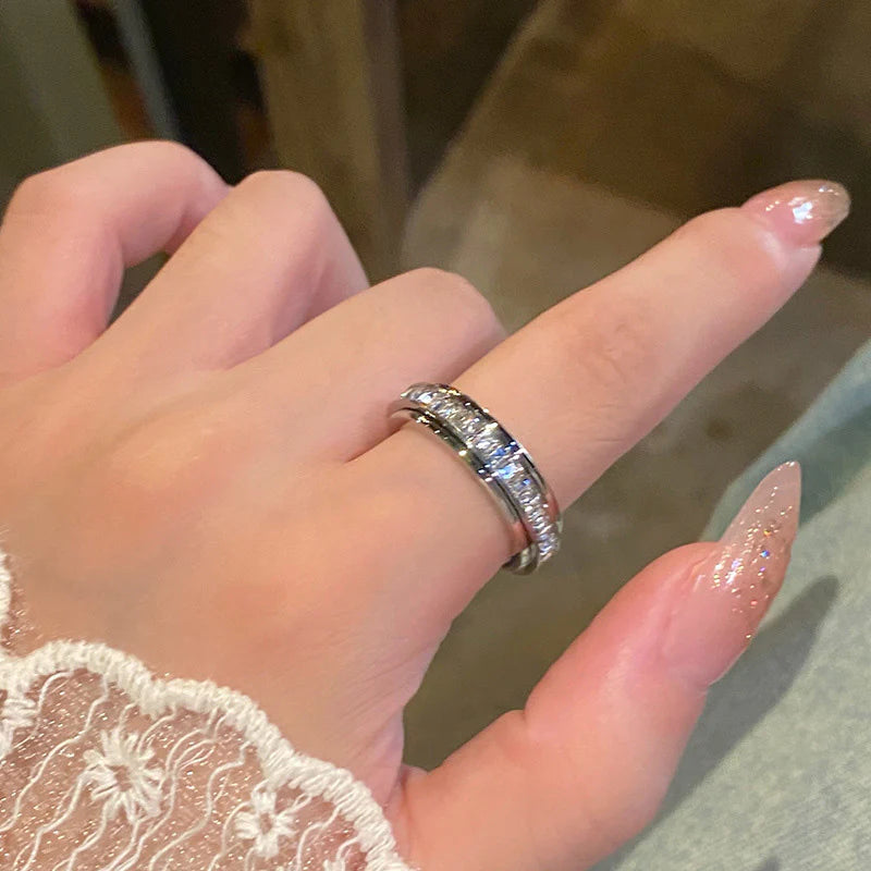 Titanium Steel Rotatable Spinner Ring with Zirconia